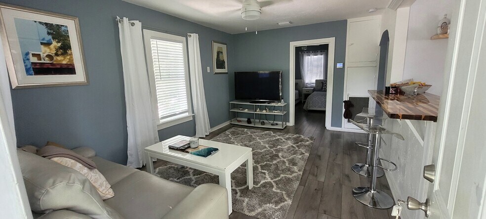 More Photos Of , Fort Lauderdale Unknown For Sale