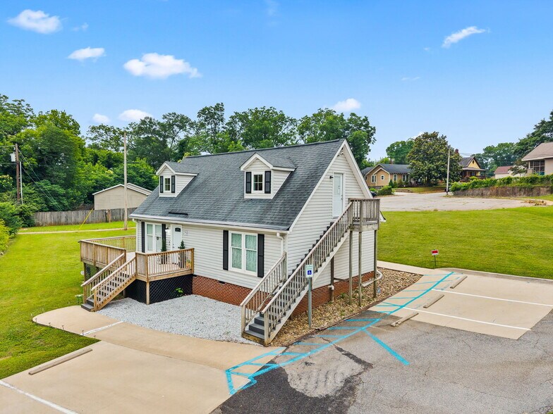 More Photos Of 275 E Henry St, Spartanburg Office Residential For Sale