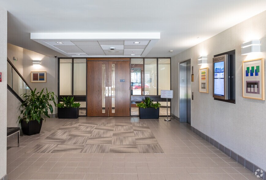 More Photos Of 3000 Highwoods Blvd, Raleigh Office For Lease