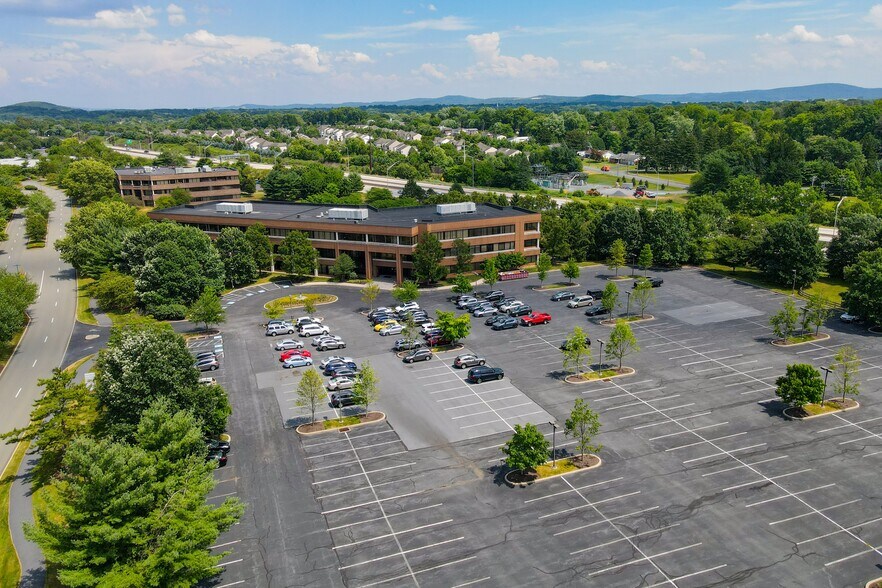 More Photos Of 1525 Valley Center Pky, Bethlehem Unknown For Lease