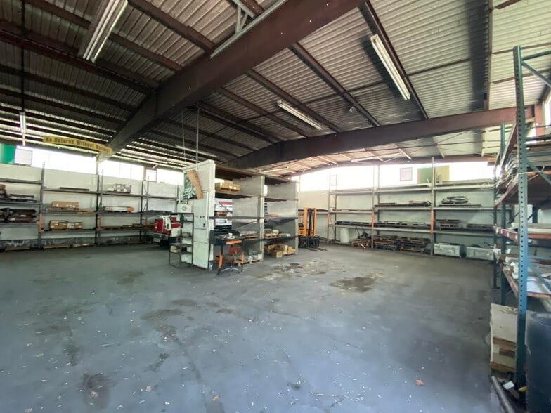 More Photos Of 251 Clay St, Manchester Warehouse For Lease