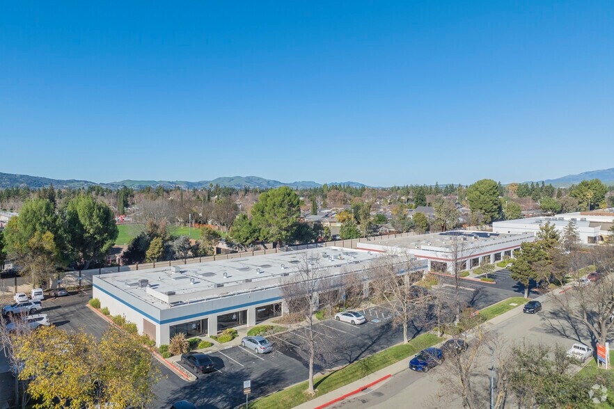 More Photos Of 1043 Serpentine Ln, Pleasanton Light Manufacturing For Lease