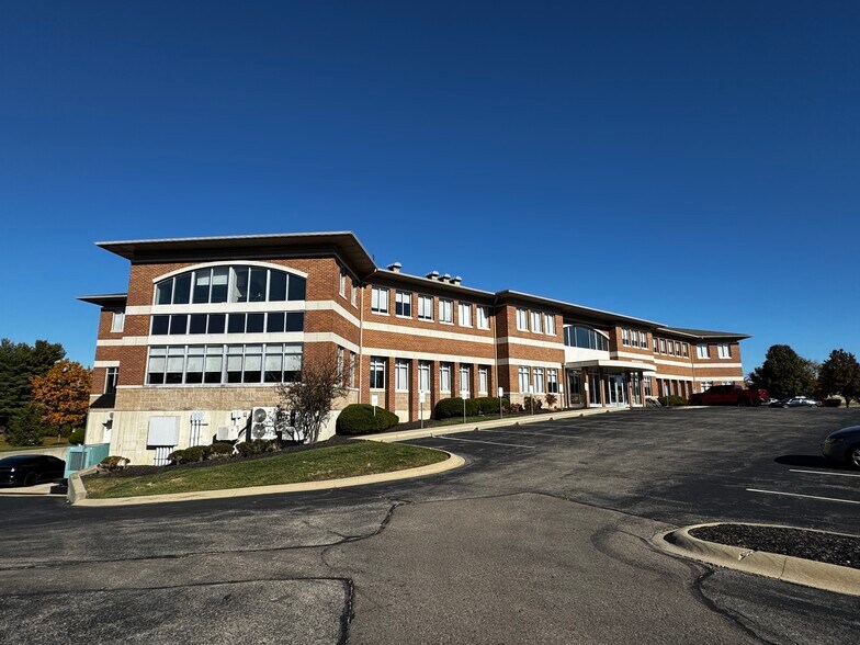 More Photos Of 12500 Reed Hartman Hwy, Cincinnati Office For Lease