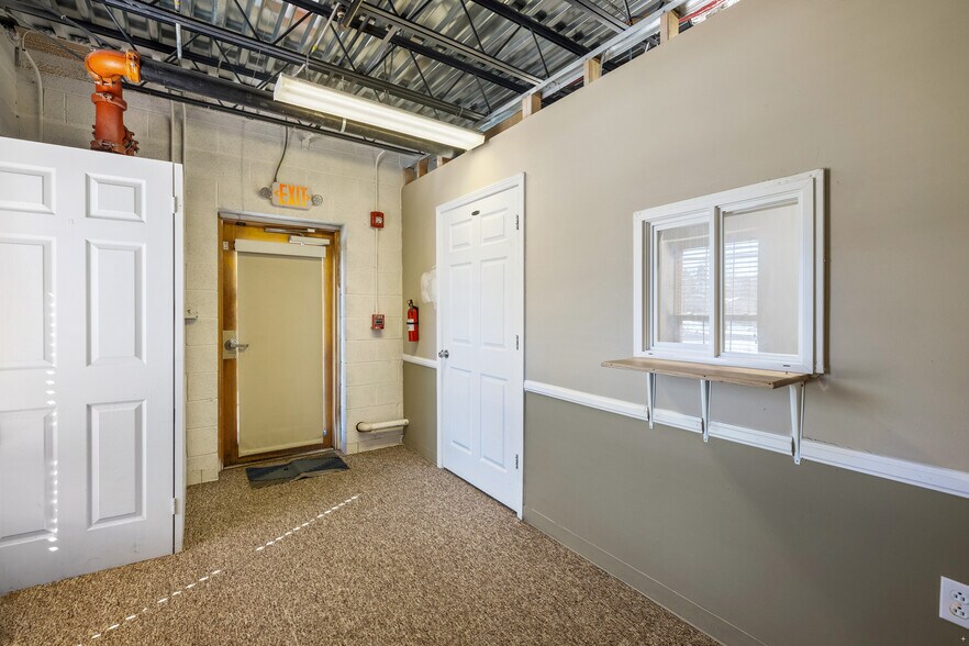 More Photos Of 930 Adell Ree Park Ln, Knoxville Medical For Sale