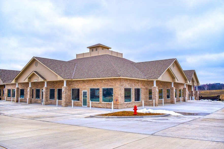 More Photos Of 6244 Highway 100, Washington Restaurant For Lease