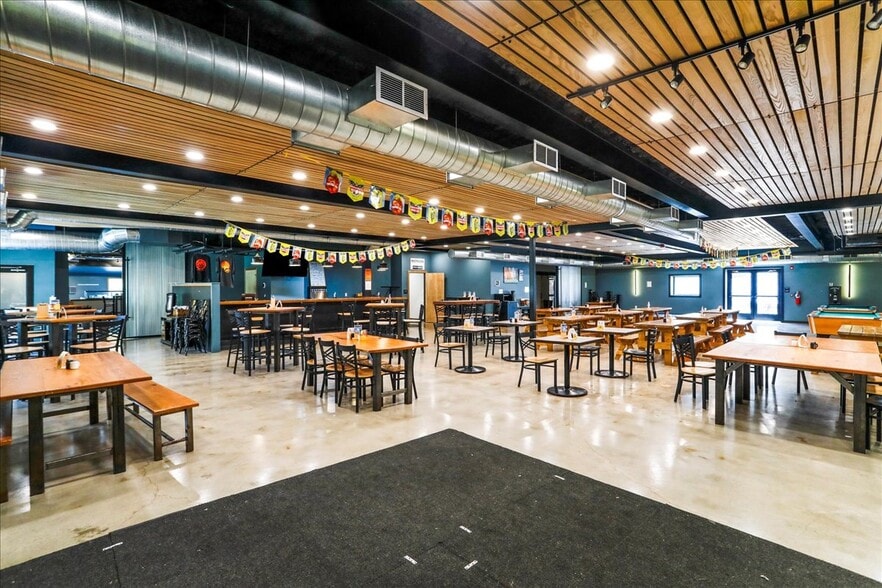 More Photos Of 985 Baltimore Pike, Gettysburg Storefront For Sale