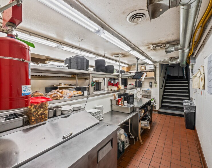 More Photos Of 819 9th St, Greeley Restaurant For Sale
