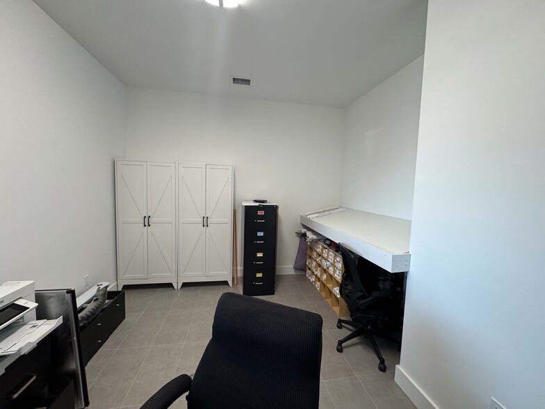 More Photos Of 117 Overseas Hwy, Key West Unknown For Sale