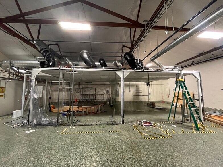 More Photos Of 1200 5th St, Berkeley Light Manufacturing For Sale