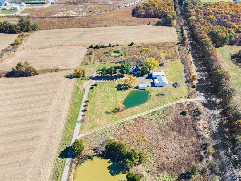 More Photos Of 29560 Reames Ln, Jonesburg Industrial For Sale