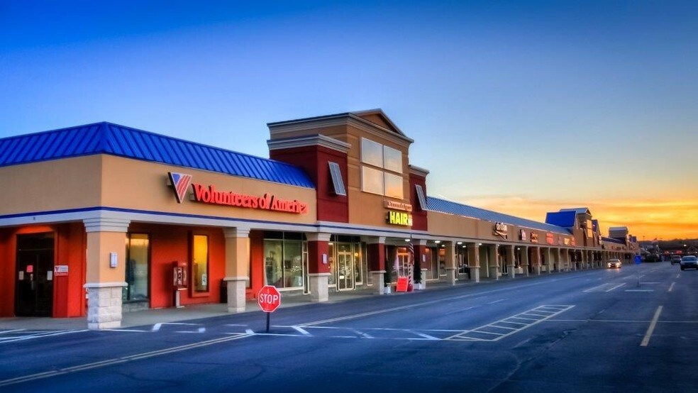 More Photos Of 39 Eastern Blvd, Canandaigua Unknown For Lease