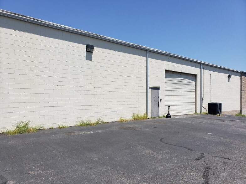 More Photos Of 8116 Ferguson Cut Off, Austin Warehouse For Sale