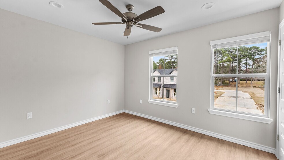 More Photos Of 6702 University Ave, Texarkana Apartments For Sale