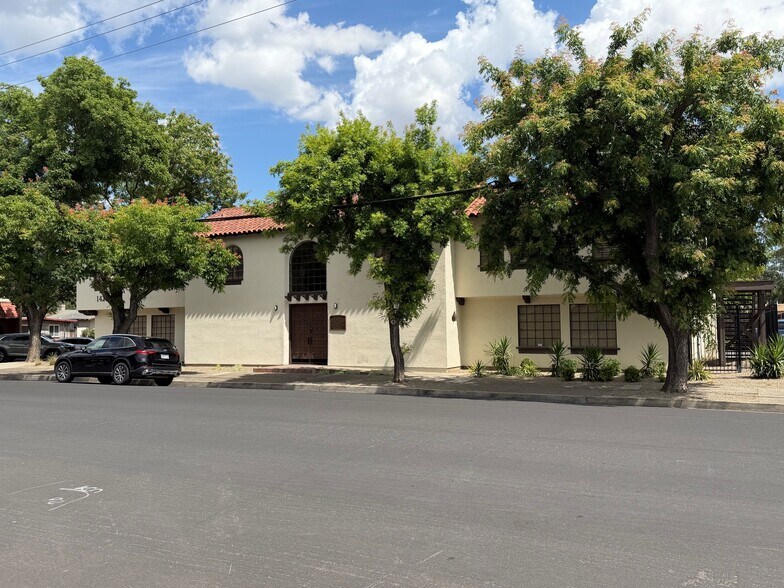 More Photos Of 1420 F St, Modesto Office For Lease