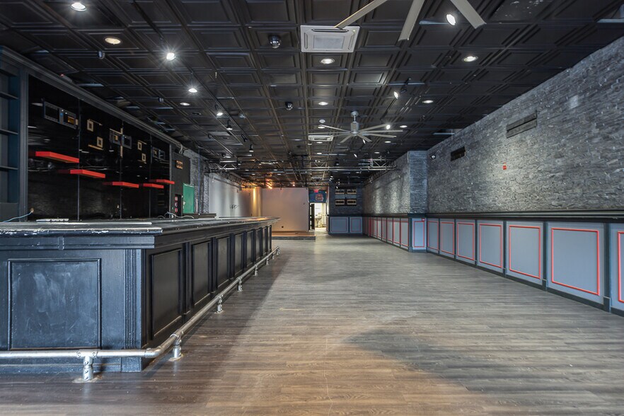More Photos Of 102 Main St, Nyack Storefront Retail Residential For Lease
