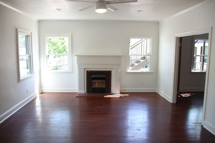More Photos Of 1604 Nueces St, Austin Office Residential For Lease