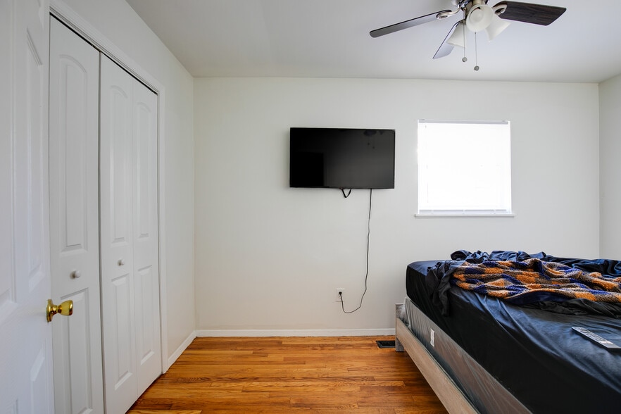 More Photos Of 2000 Lamb Ave, Richmond Apartments For Sale