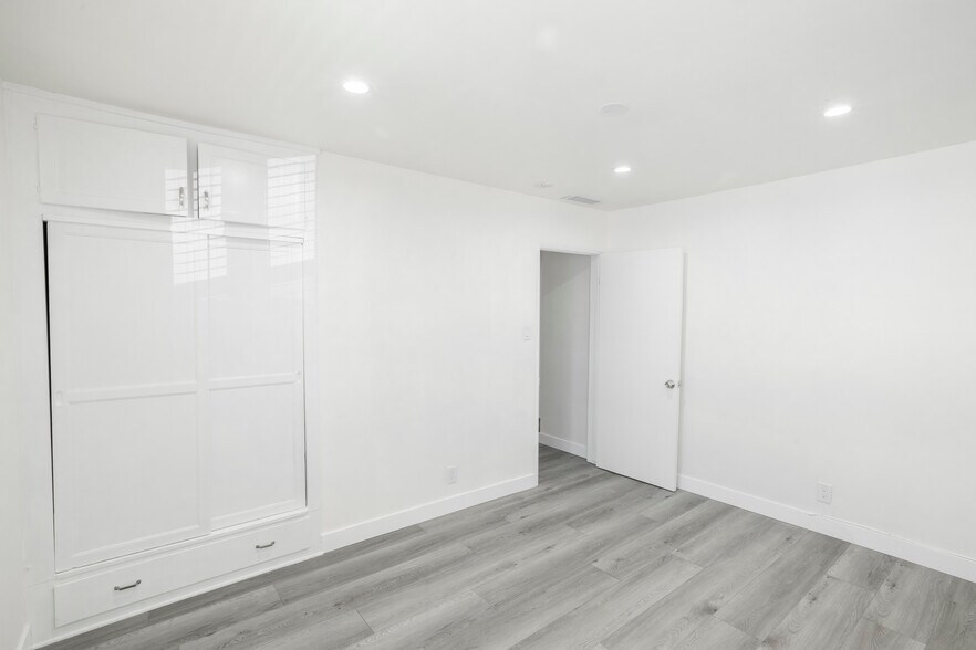 More Photos Of 14413 Firmona Ave, Lawndale Office Residential For Lease