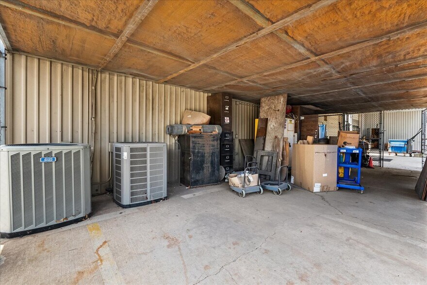 More Photos Of 3700 Reveille St, Houston Freestanding For Lease