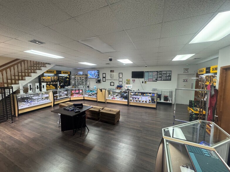 More Photos Of 3551-3557 NW 79th Ave, Miami Warehouse For Lease