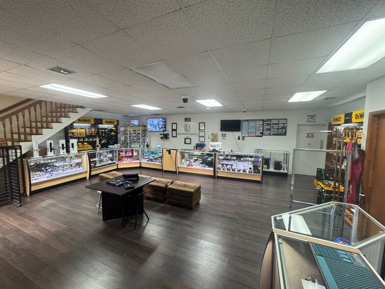 More Photos Of 3551-3557 NW 79th Ave, Miami Warehouse For Lease