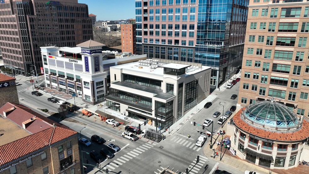 Primary Photo Of 604 W 47th St, Kansas City General Retail For Lease