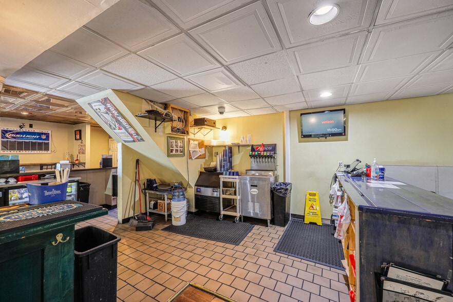 More Photos Of 7100 Sollers Point Rd, Baltimore Restaurant For Sale
