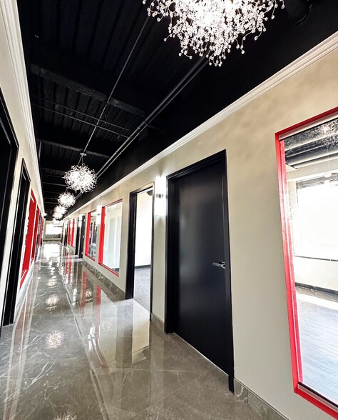 More Photos Of 27301 Dequindre Rd, Madison Heights Office For Lease