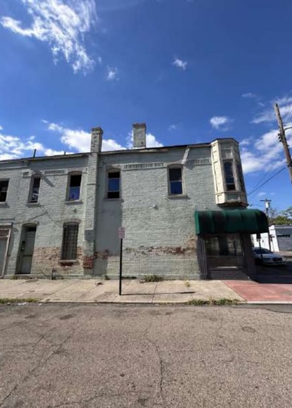 More Photos Of 701-711 W Wyoming Ave, Lockland Apartments For Sale