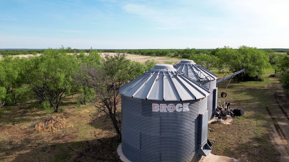 More Photos Of 1200 County Road 108, Santa Anna Specialty For Sale