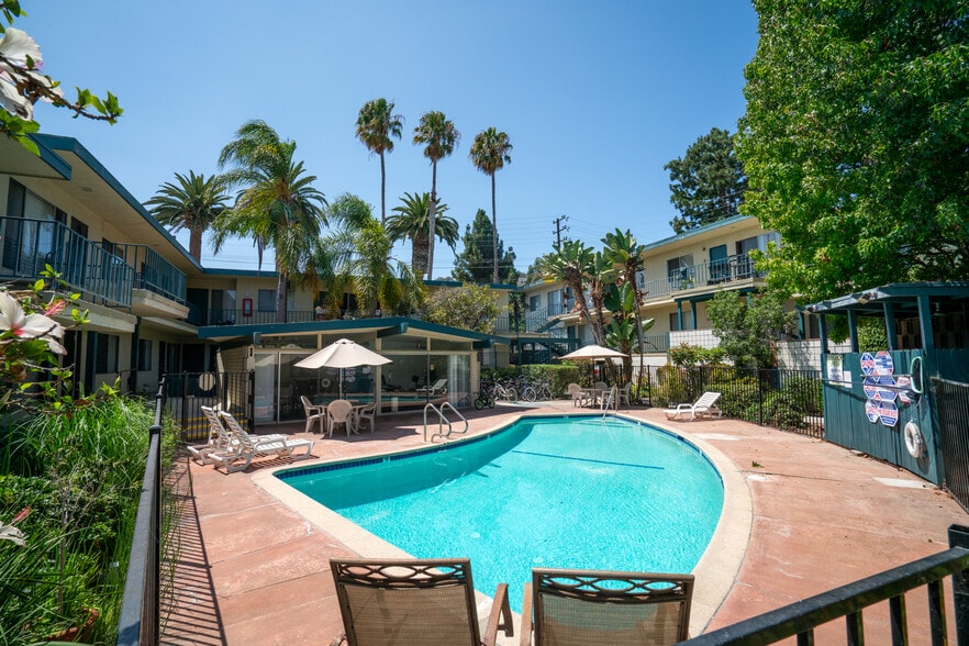More Photos Of 3929 W 242nd St, Torrance Apartments For Sale