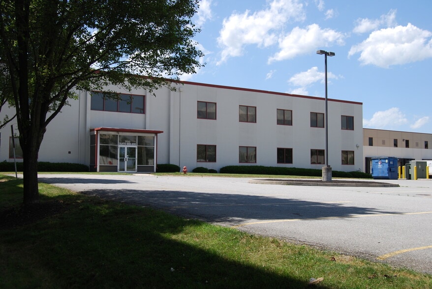 More Photos Of 1100 N Sherman St, York Manufacturing For Lease