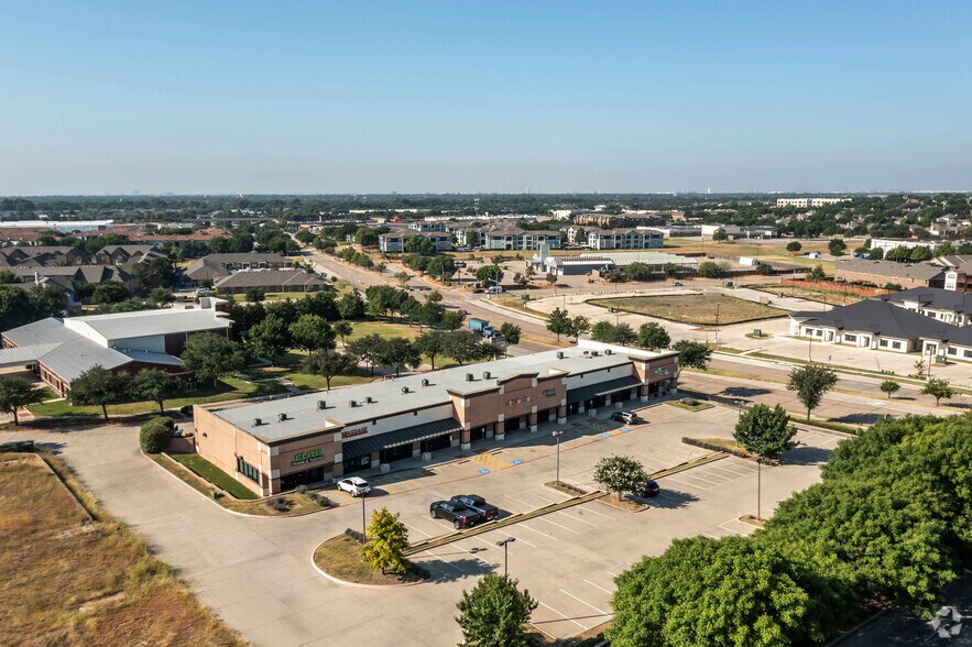 More Photos Of 2585 MacArthur Blvd, Lewisville Storefront Retail Office For Lease