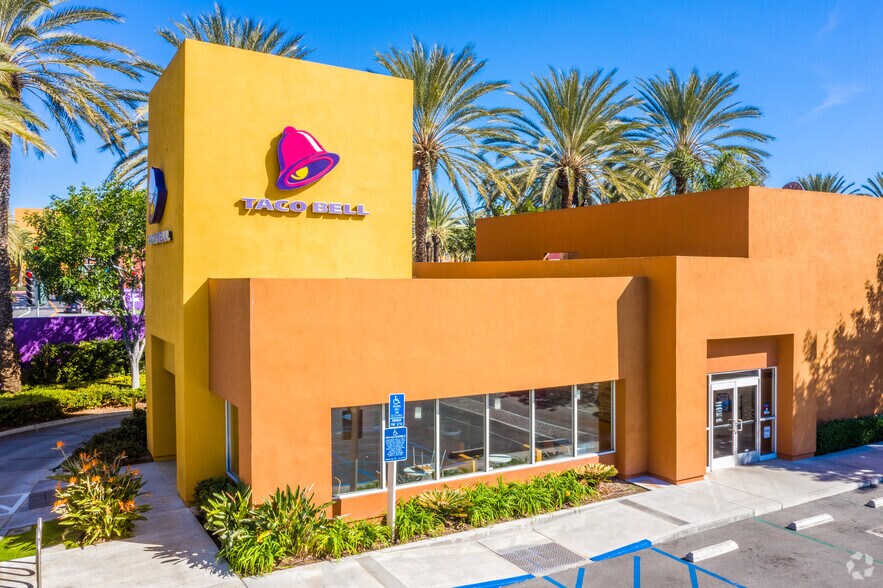 More Photos Of 2915-3011 El Camino Real, Tustin Unknown For Lease