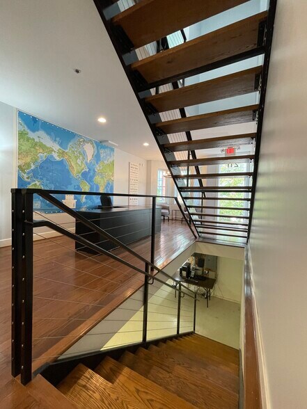 More Photos Of 211 K St Ne, Washington Office Residential For Sale