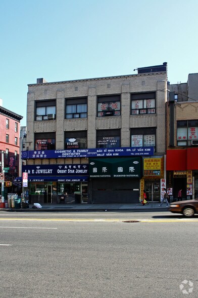 More Photos Of 199 Canal St, New York Storefront Retail Office For Lease