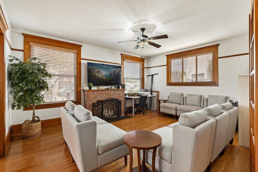 More Photos Of 106 Thorn St, San Diego Office Residential For Sale