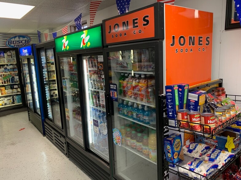 More Photos Of 8036 N Clare Ave, Harrison Convenience Store For Sale