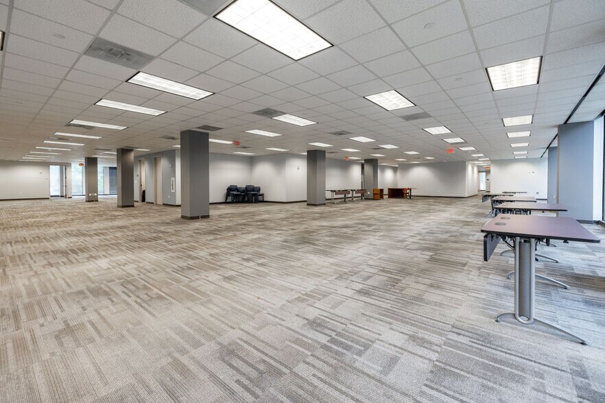 More Photos Of 56 Perimeter Ctr E, Atlanta Office For Lease