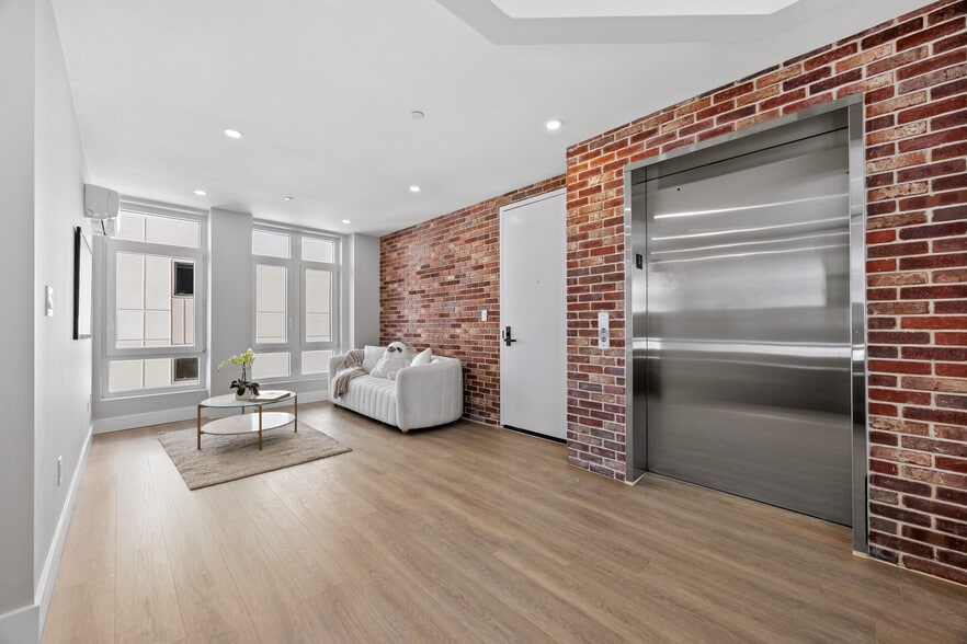 More Photos Of 31 Brighton 2nd Pl, Brooklyn Apartments For Sale