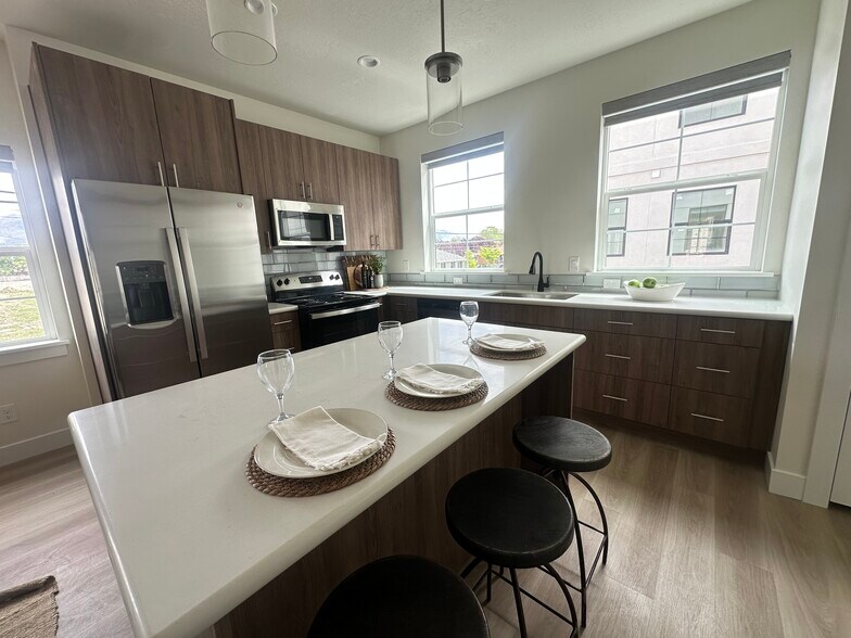 More Photos Of 7852 S Holden St, Midvale Apartments For Sale