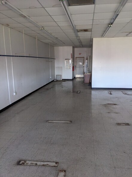 More Photos Of 3926 Avenue H, Rosenberg Unknown For Lease