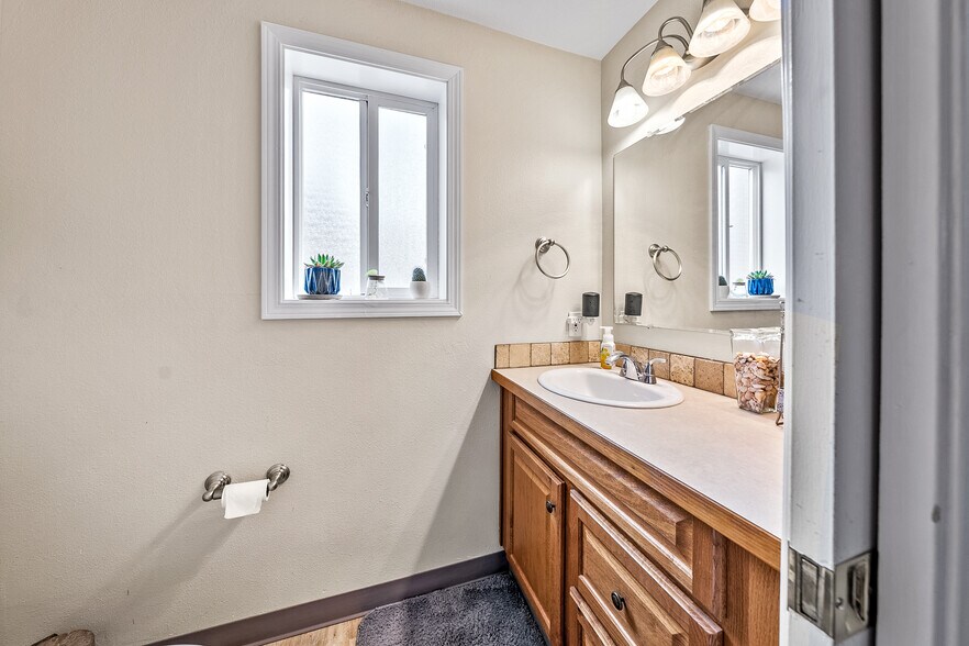 More Photos Of 124 S 63rd St, Springfield Apartments For Sale