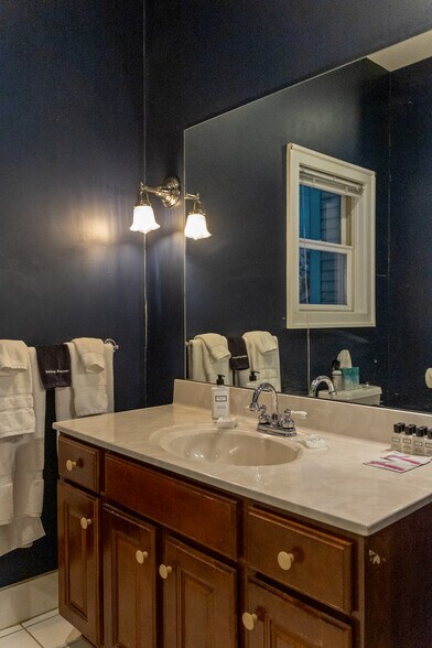 More Photos Of 54 Red Clover Ln, Mendon Hotel For Sale