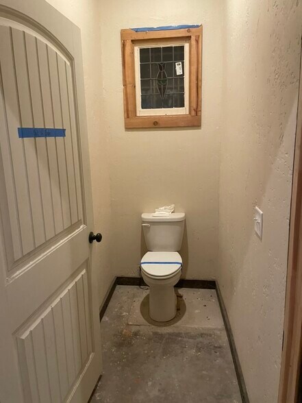 More Photos Of 189 Broadway St, Alba Storefront Retail Office For Sale