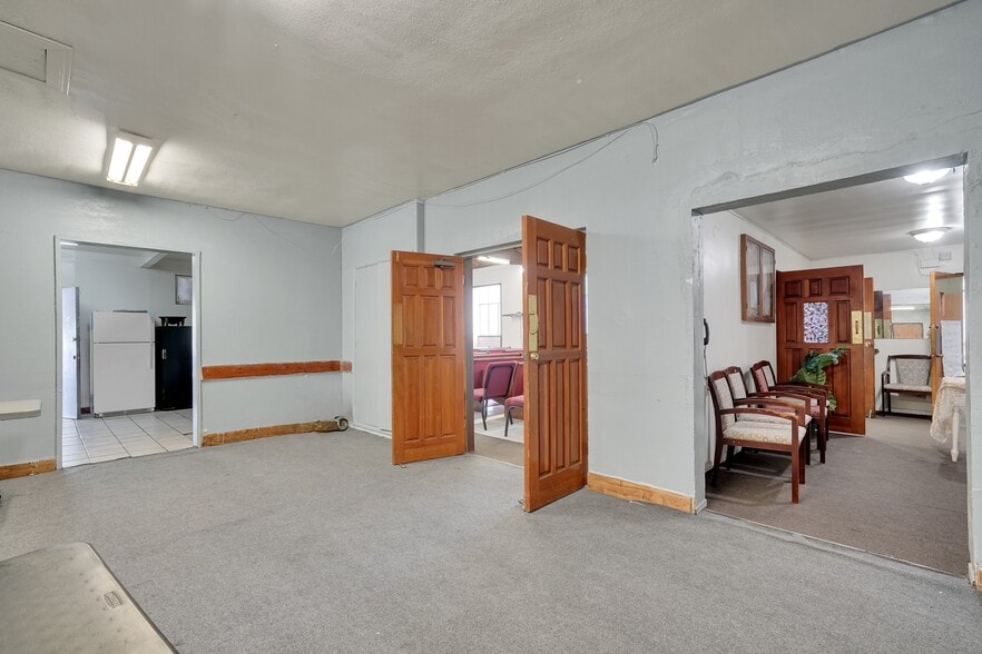 More Photos Of 109 S Aprilia Ave, Compton Religious Facility For Sale