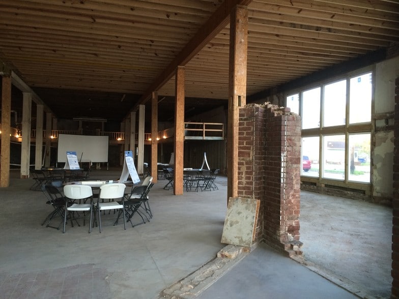 More Photos Of 2200 Glass St, Chattanooga Storefront Retail Residential For Sale