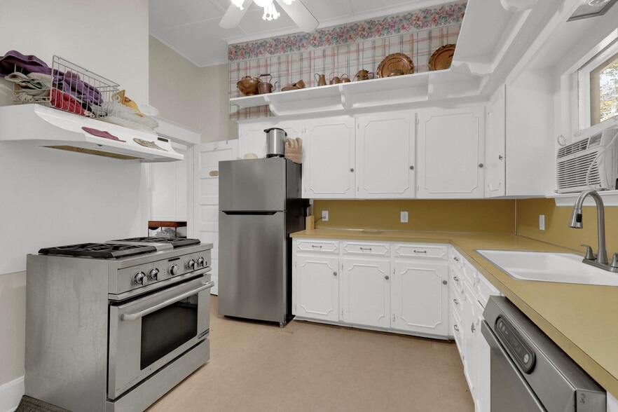 More Photos Of 312 S Tennessee St, McKinney Office For Lease