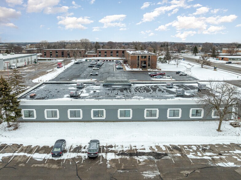 More Photos Of 1781 W County Road B, Saint Paul Office For Sale
