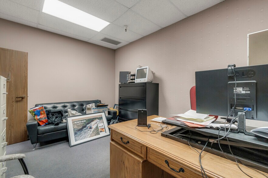 More Photos Of 400 E Park Ave, Chico Office For Sale